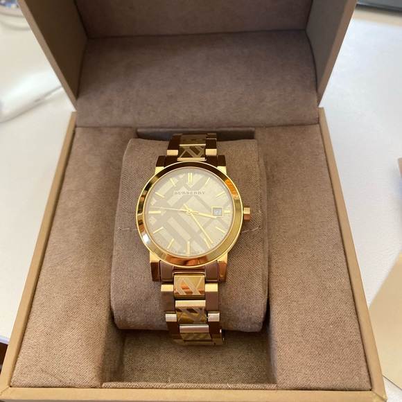 Burberry Watch 34mm - Picture 1 of 3